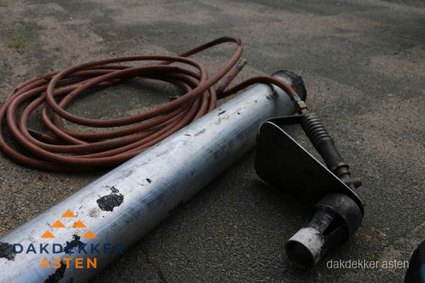 Dakdekker gasbrander en gereedschap voor spoedklus in Asten Dakdekker gasbrander en gereedschap voor spoedklus in Asten