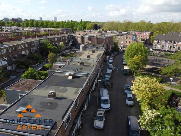 Luchtfoto dakinspectie woonwijk in Asten Luchtfoto dakinspectie woonwijk in Asten